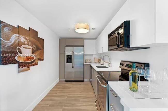 For Rent: $2,422 (1 beds, 1 baths, 767 Square Feet)
