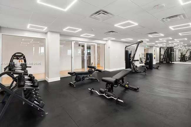 For Rent: $2,422 (1 beds, 1 baths, 767 Square Feet)