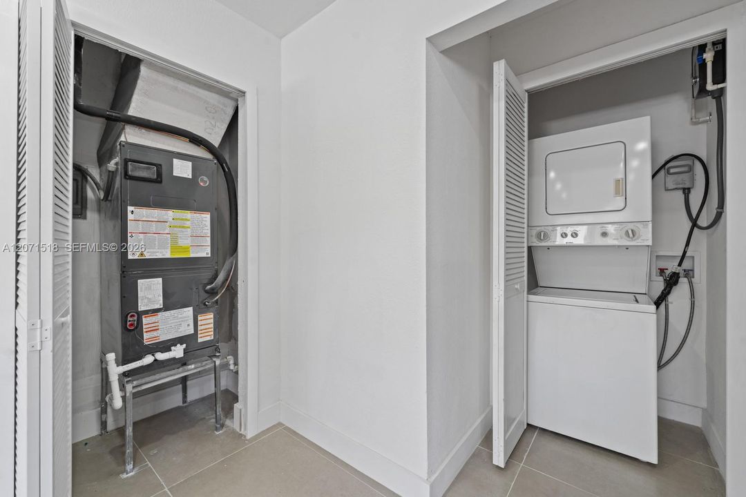 For Rent: $2,800 (3 beds, 1 baths, 2282 Square Feet)
