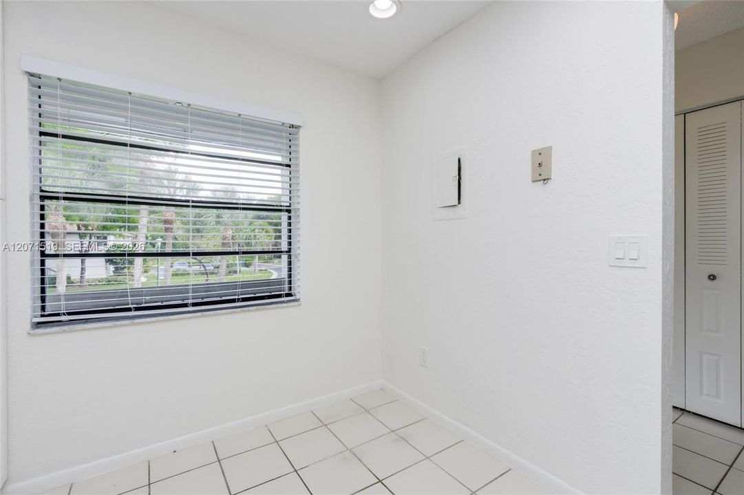 For Sale: $235,900 (2 beds, 2 baths, 1266 Square Feet)