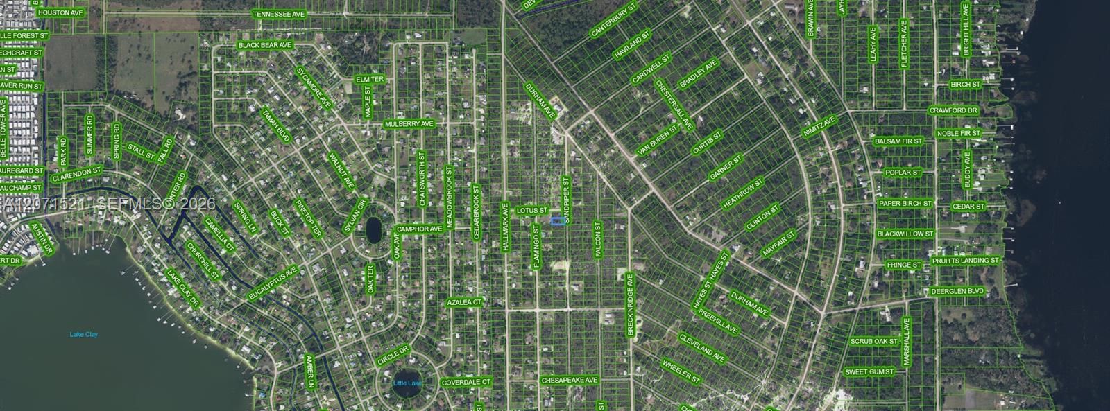 На продажу: $9,900 (0.25 acres)