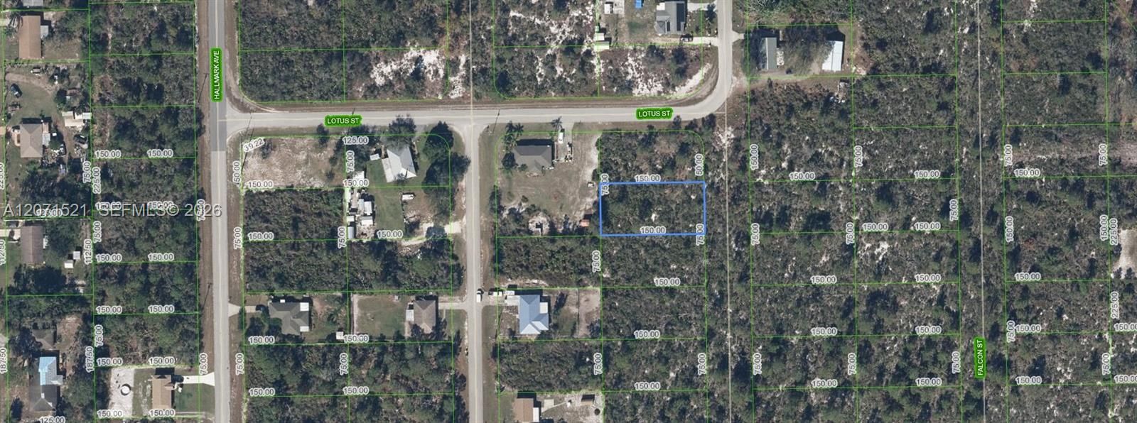 На продажу: $9,900 (0.25 acres)