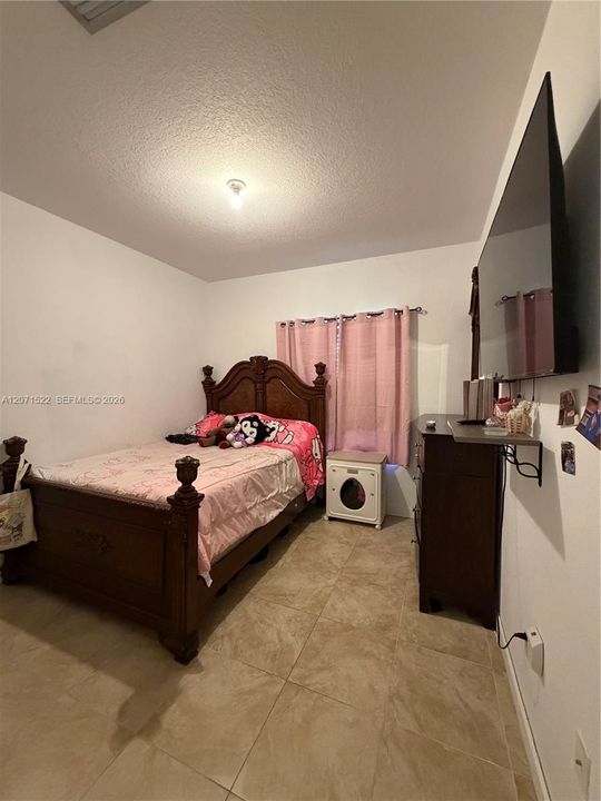En Venta: $360,000 (3 camas, 2 baños, 1315 Pies cuadrados)