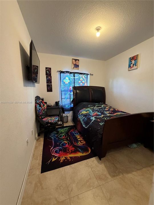 En Venta: $360,000 (3 camas, 2 baños, 1315 Pies cuadrados)