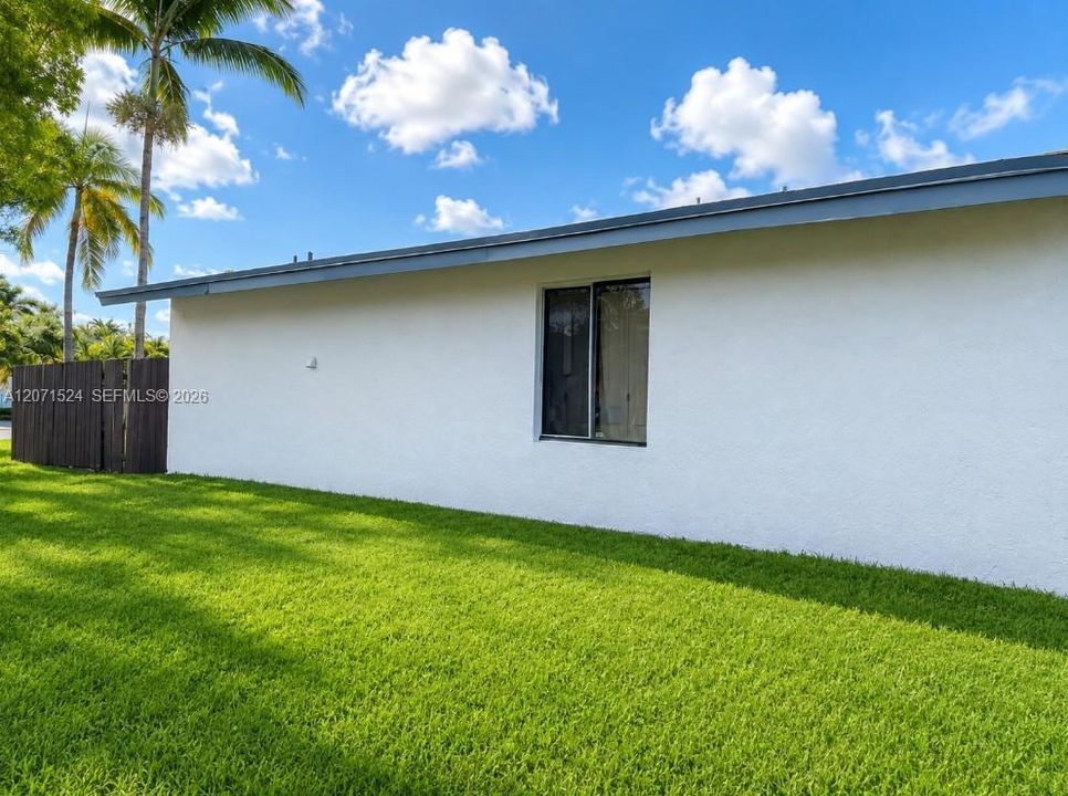 For Sale: $269,900 (3 beds, 2 baths, 1200 Square Feet)