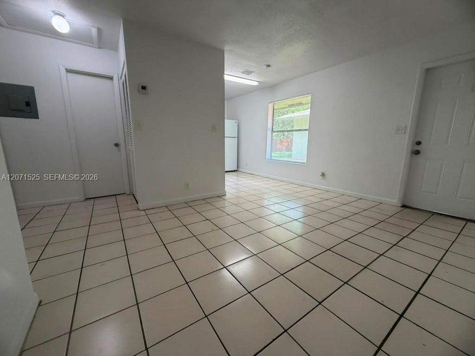 For Rent: $1,900 (2 beds, 2 baths, 2286 Square Feet)
