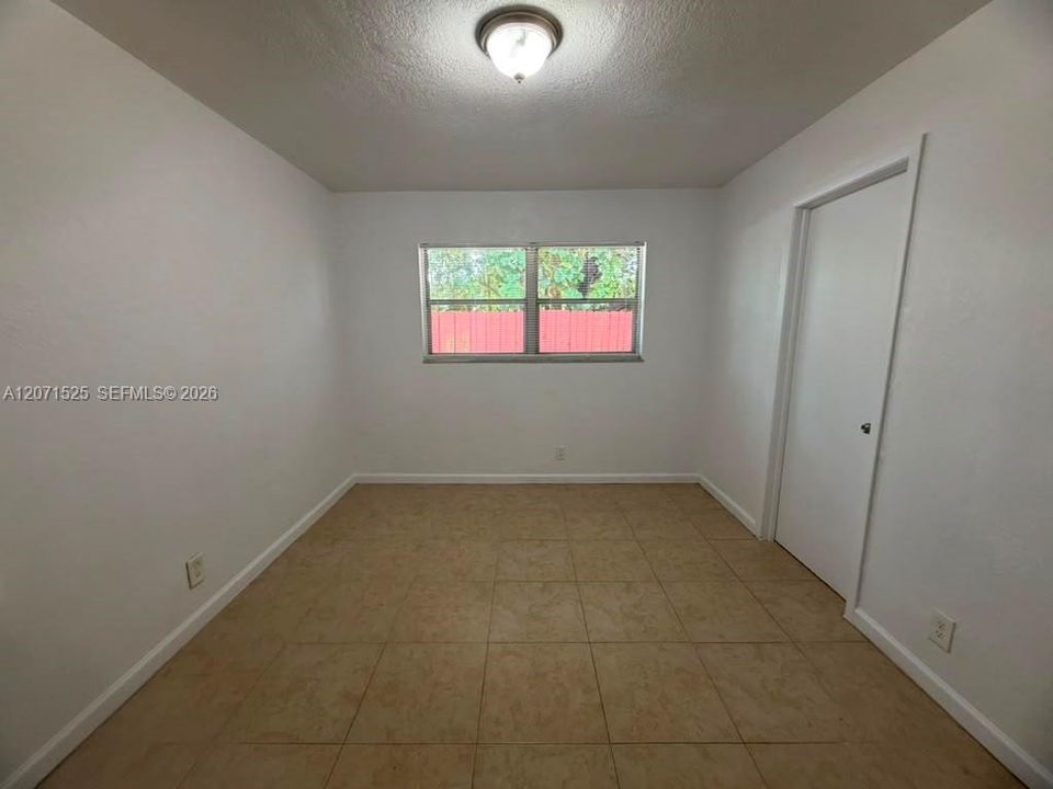 For Rent: $1,900 (2 beds, 2 baths, 2286 Square Feet)