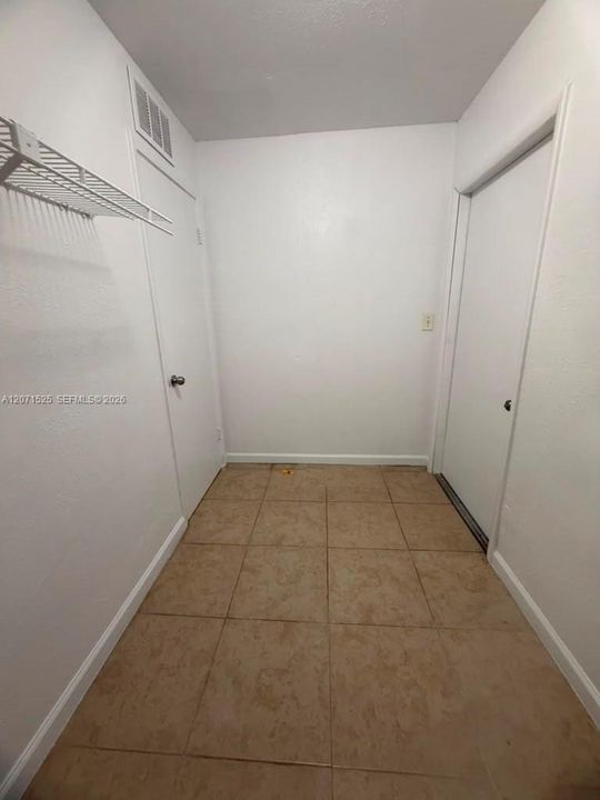 For Rent: $1,900 (2 beds, 2 baths, 2286 Square Feet)