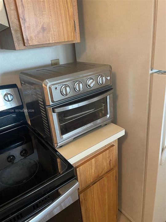 For Rent: $1,420 (1 beds, 1 baths, 619 Square Feet)