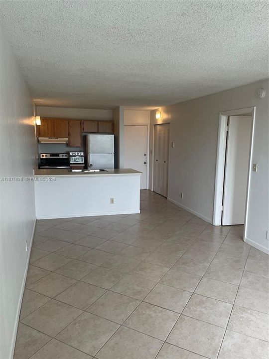 For Rent: $1,420 (1 beds, 1 baths, 619 Square Feet)