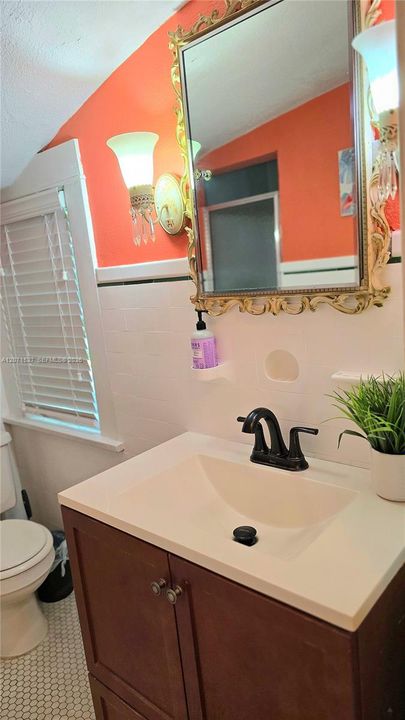 Downstairs full bath