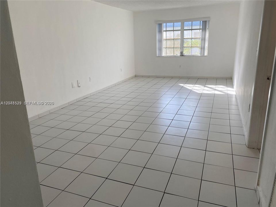 В аренду: $3,600 (2 спален, 2 ванн, 1109 Квадратных фут)