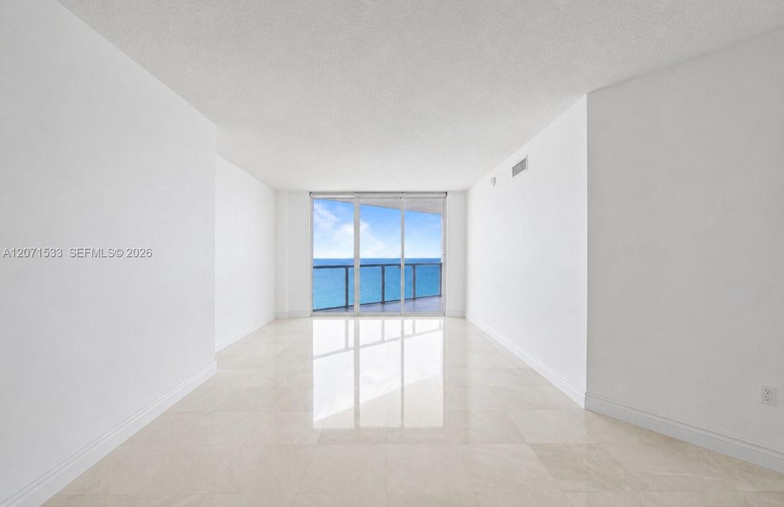 For Rent: $5,300 (2 beds, 2 baths, 1715 Square Feet)