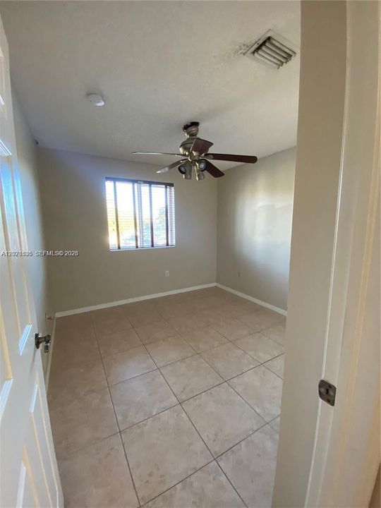 For Rent: $2,300 (3 beds, 2 baths, 1452 Square Feet)