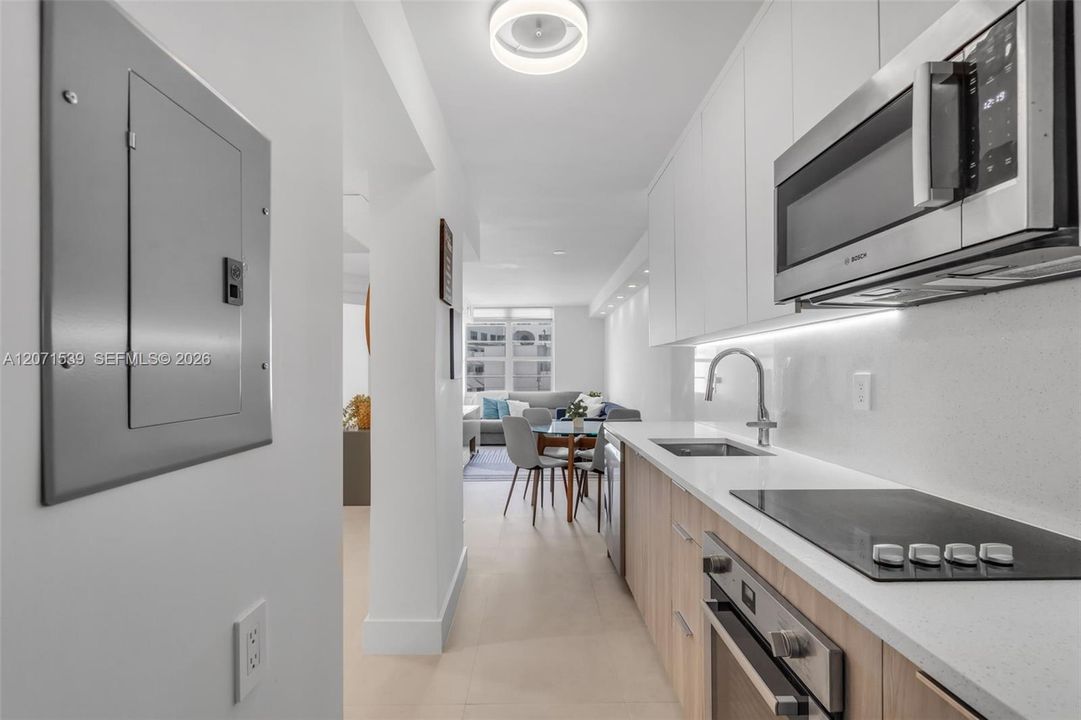 For Rent: $3,000 (1 beds, 1 baths, 550 Square Feet)