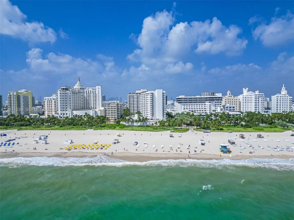For Rent: $3,000 (1 beds, 1 baths, 550 Square Feet)
