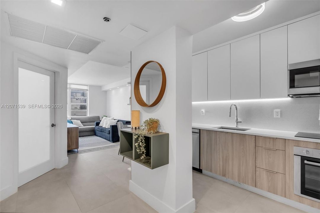 For Rent: $3,000 (1 beds, 1 baths, 550 Square Feet)