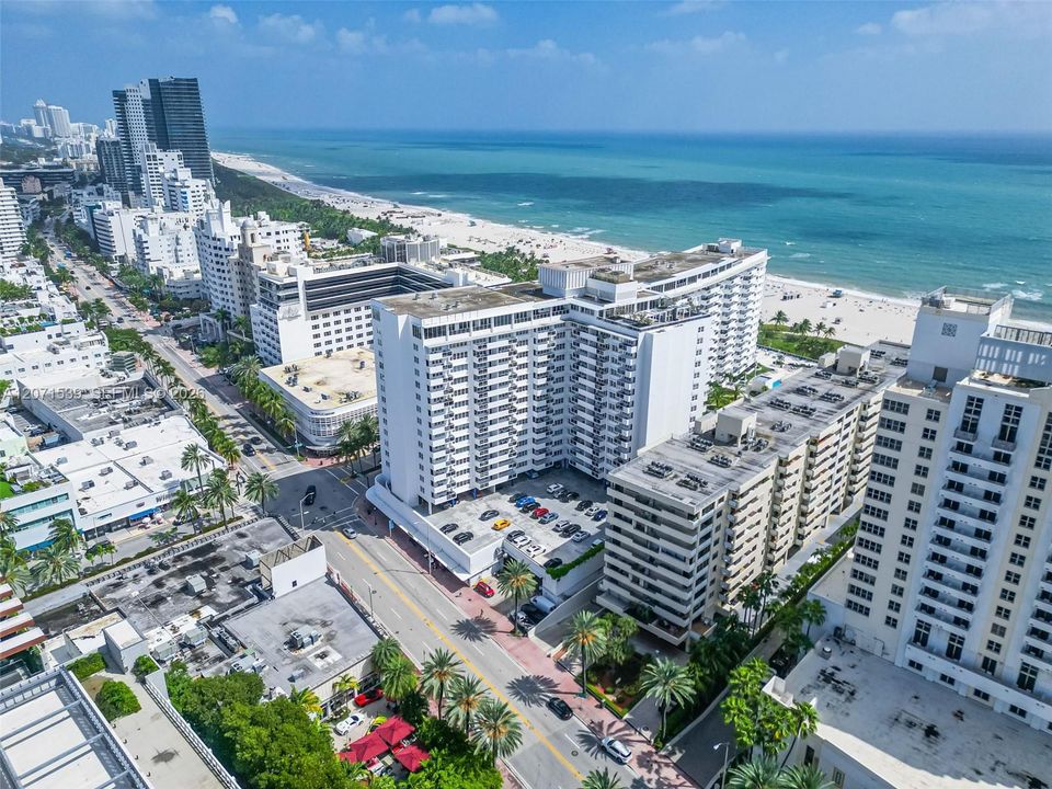 For Rent: $3,000 (1 beds, 1 baths, 550 Square Feet)