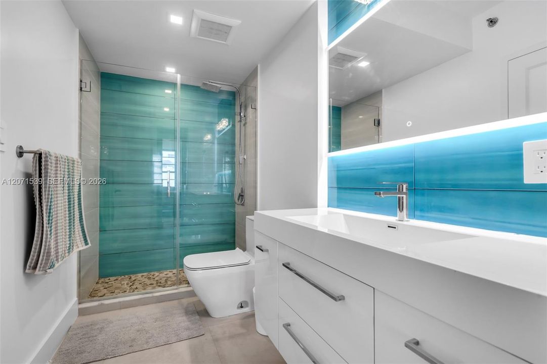 For Rent: $3,000 (1 beds, 1 baths, 550 Square Feet)