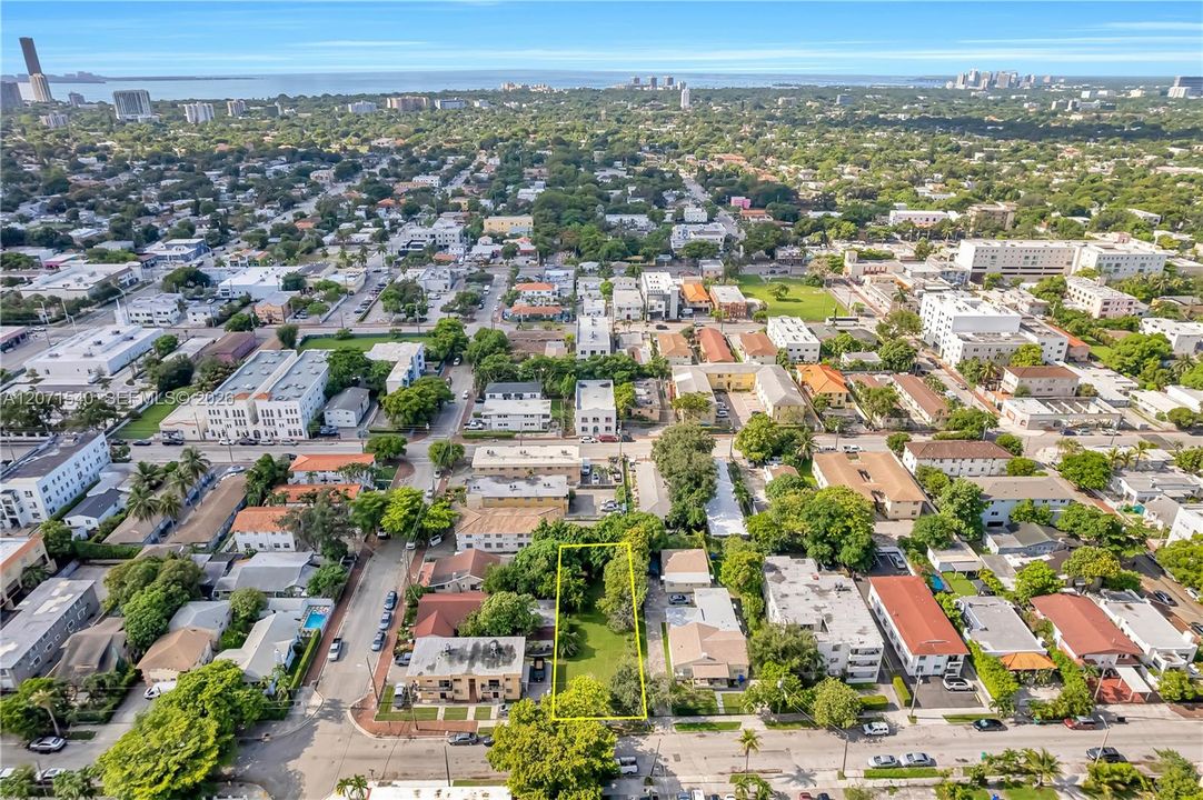 For Sale: $700,000 (0.17 acres)