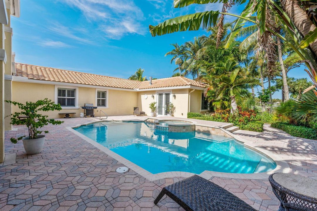 24-web-or-mls-A7400333