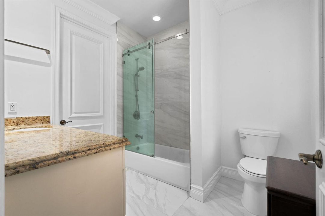 10-web-or-mls-A7400272