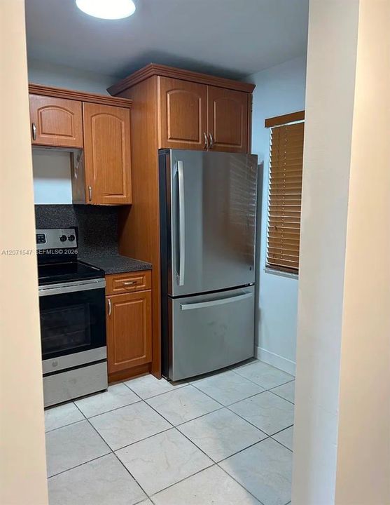 For Rent: $2,100 (2 beds, 2 baths, 832 Square Feet)