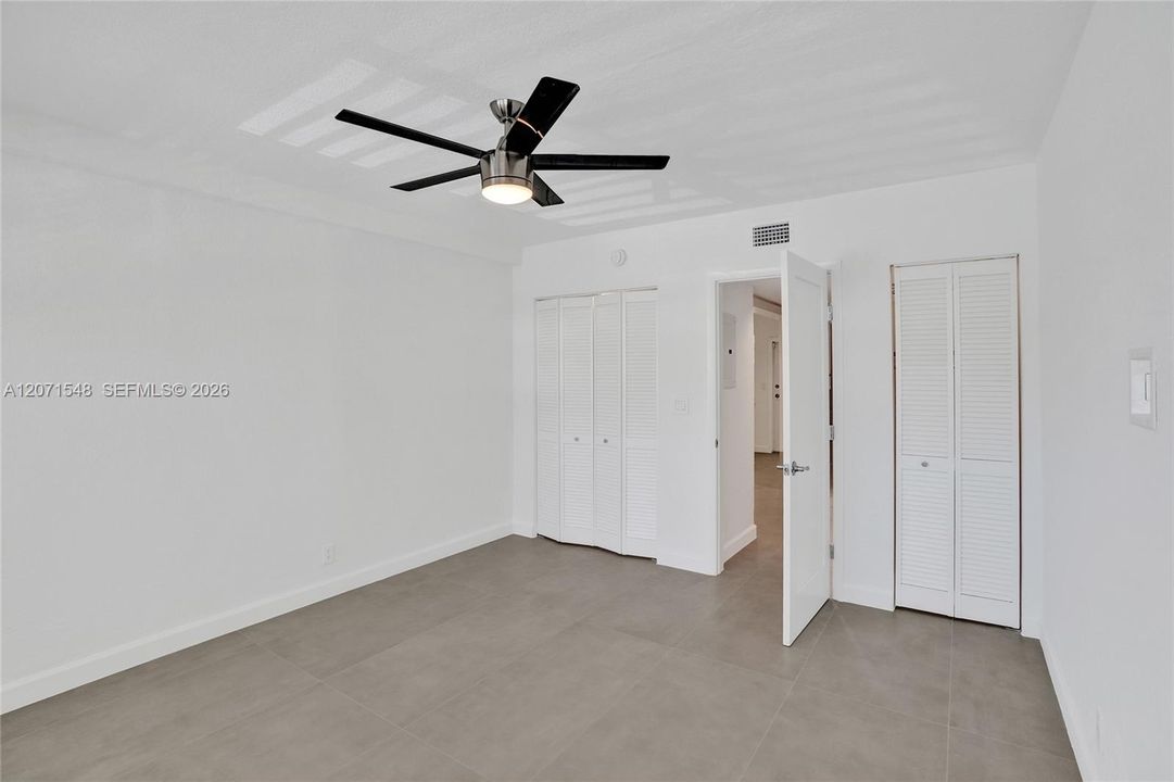 For Sale: $265,500 (1 beds, 1 baths, 766 Square Feet)
