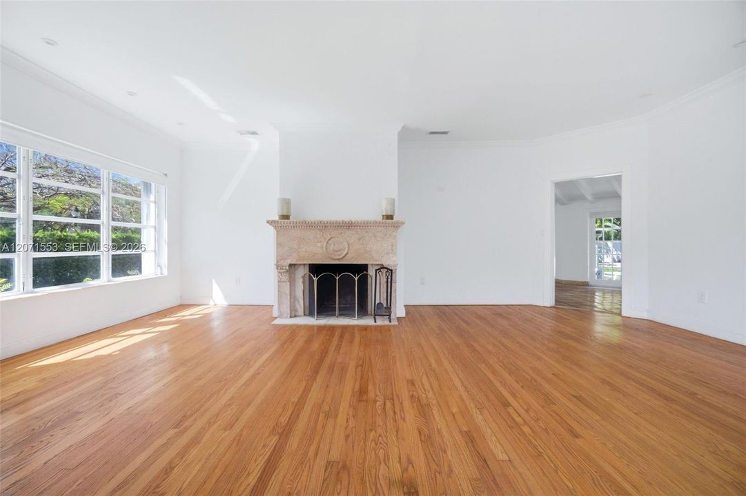 For Rent: $14,500 (4 beds, 3 baths, 3539 Square Feet)