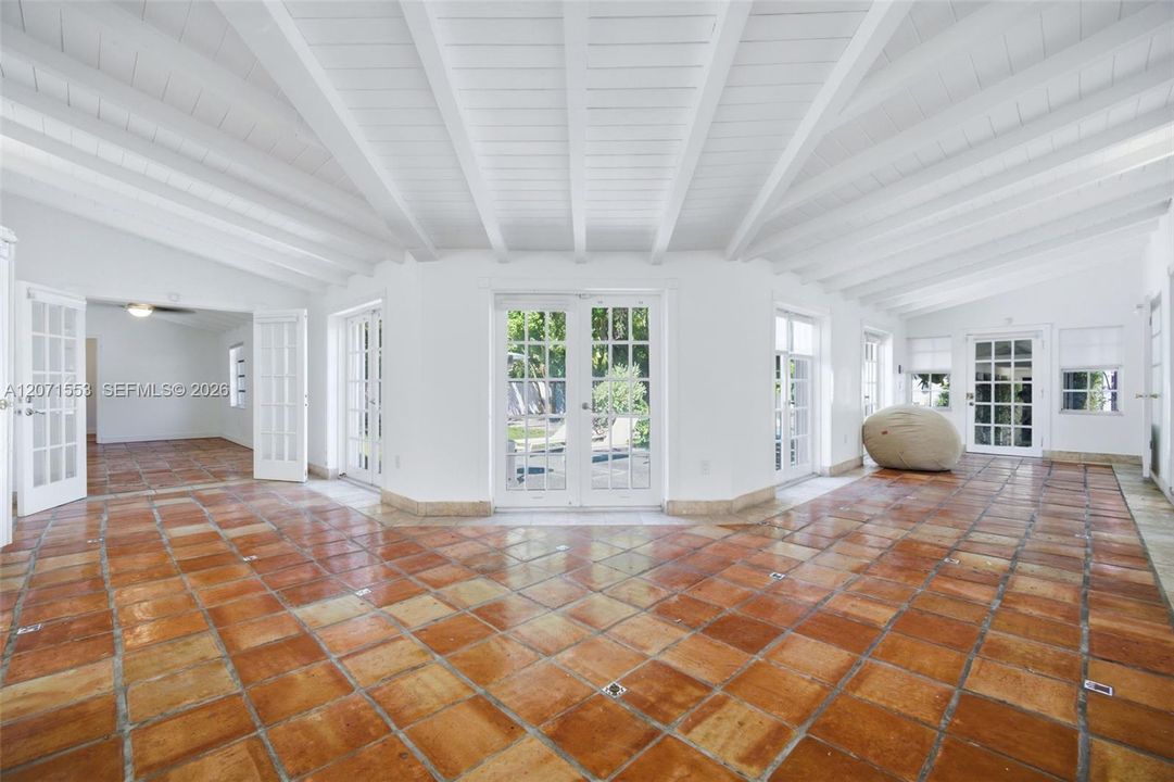 For Rent: $14,500 (4 beds, 3 baths, 3539 Square Feet)