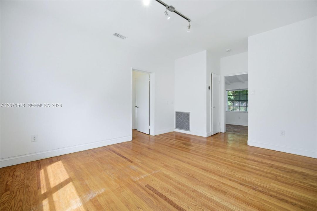 For Rent: $14,500 (4 beds, 3 baths, 3539 Square Feet)