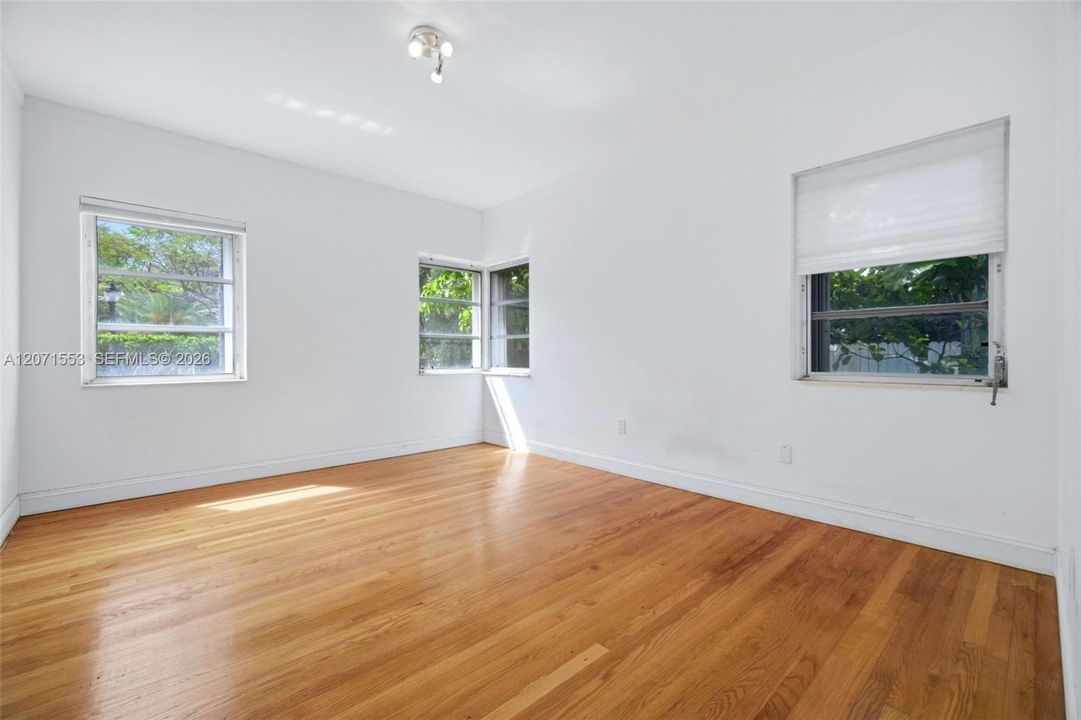 For Rent: $14,500 (4 beds, 3 baths, 3539 Square Feet)