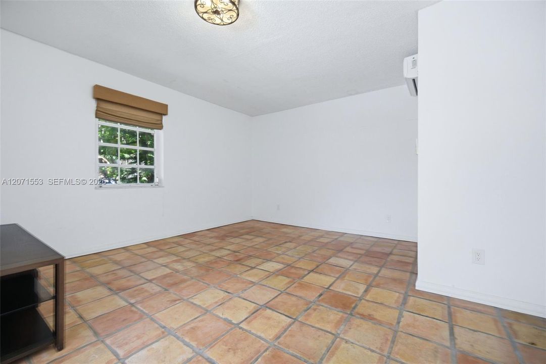 For Rent: $14,500 (4 beds, 3 baths, 3539 Square Feet)
