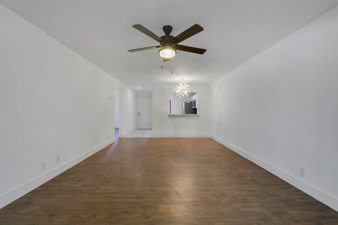 Living Room_Dining Area
