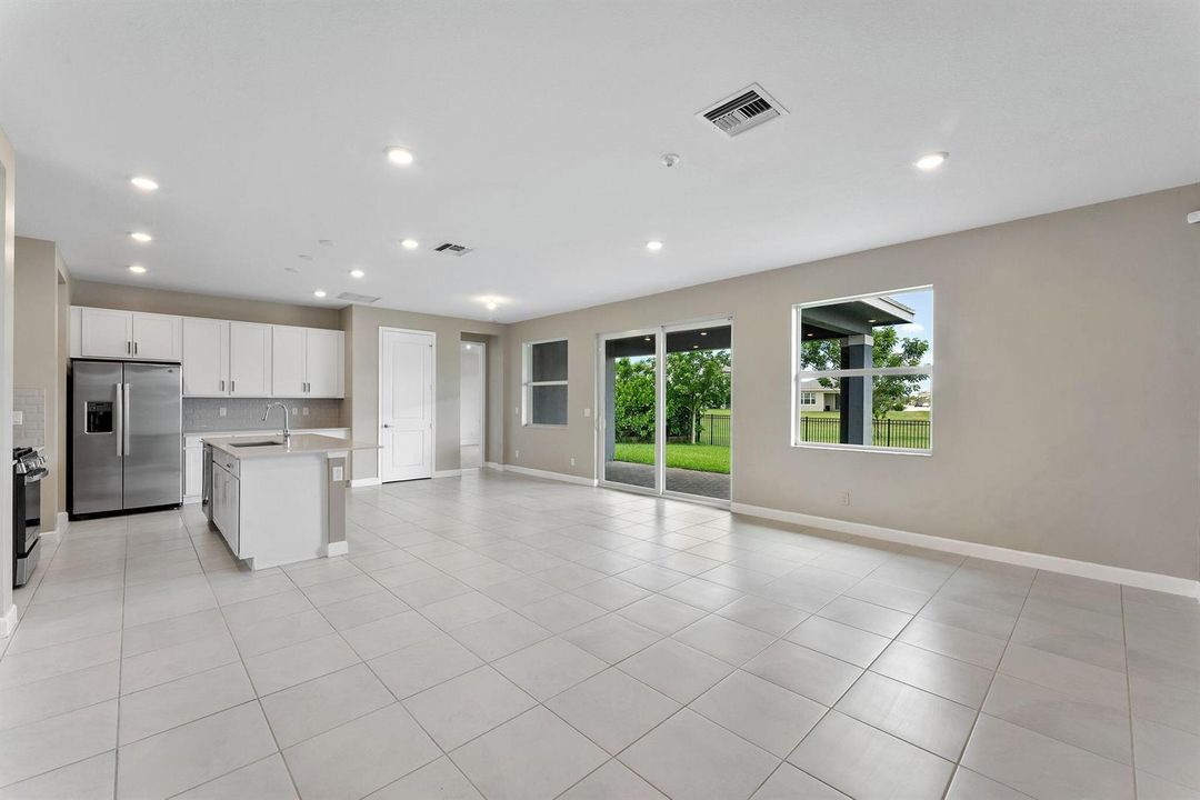 Kitchen/living area