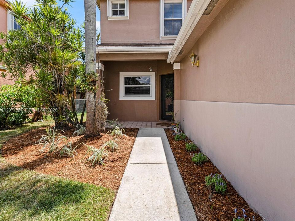 For Sale: $555,000 (3 beds, 2 baths, 1848 Square Feet)