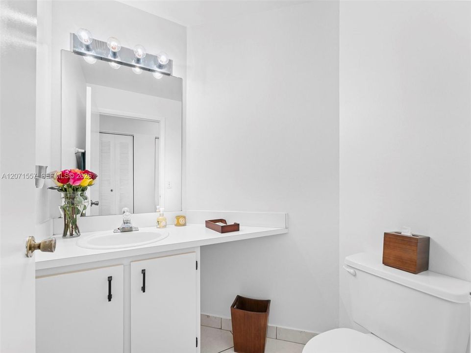 For Sale: $555,000 (3 beds, 2 baths, 1848 Square Feet)