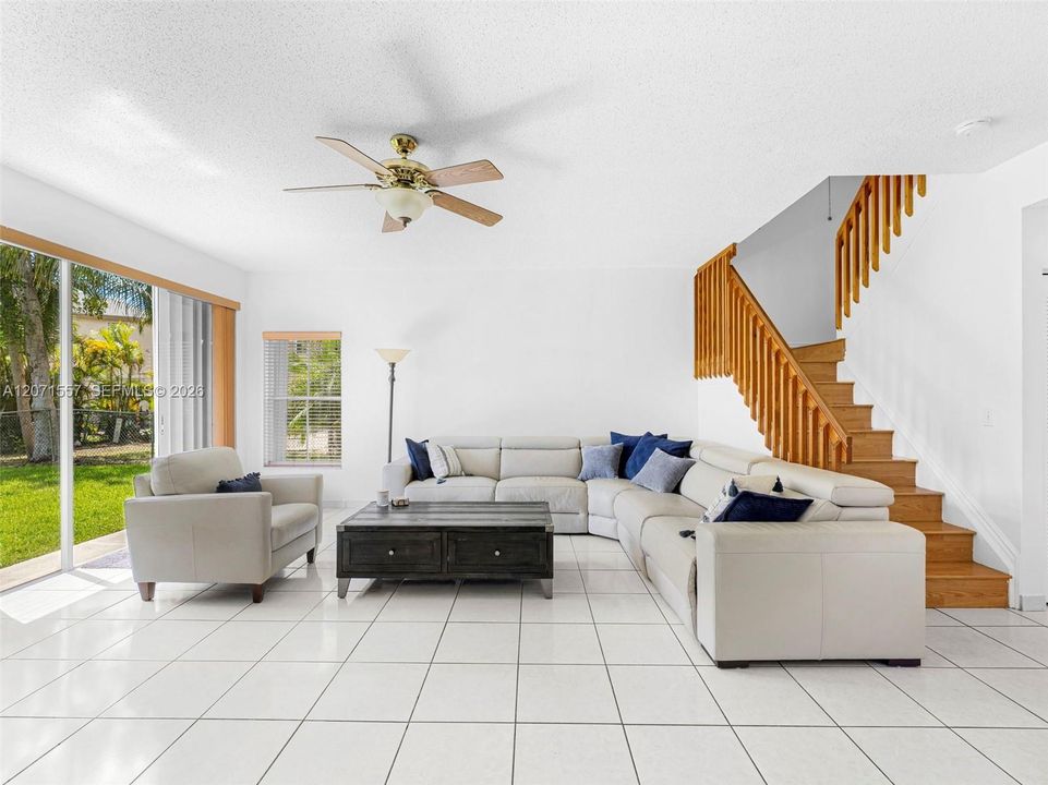 For Sale: $555,000 (3 beds, 2 baths, 1848 Square Feet)