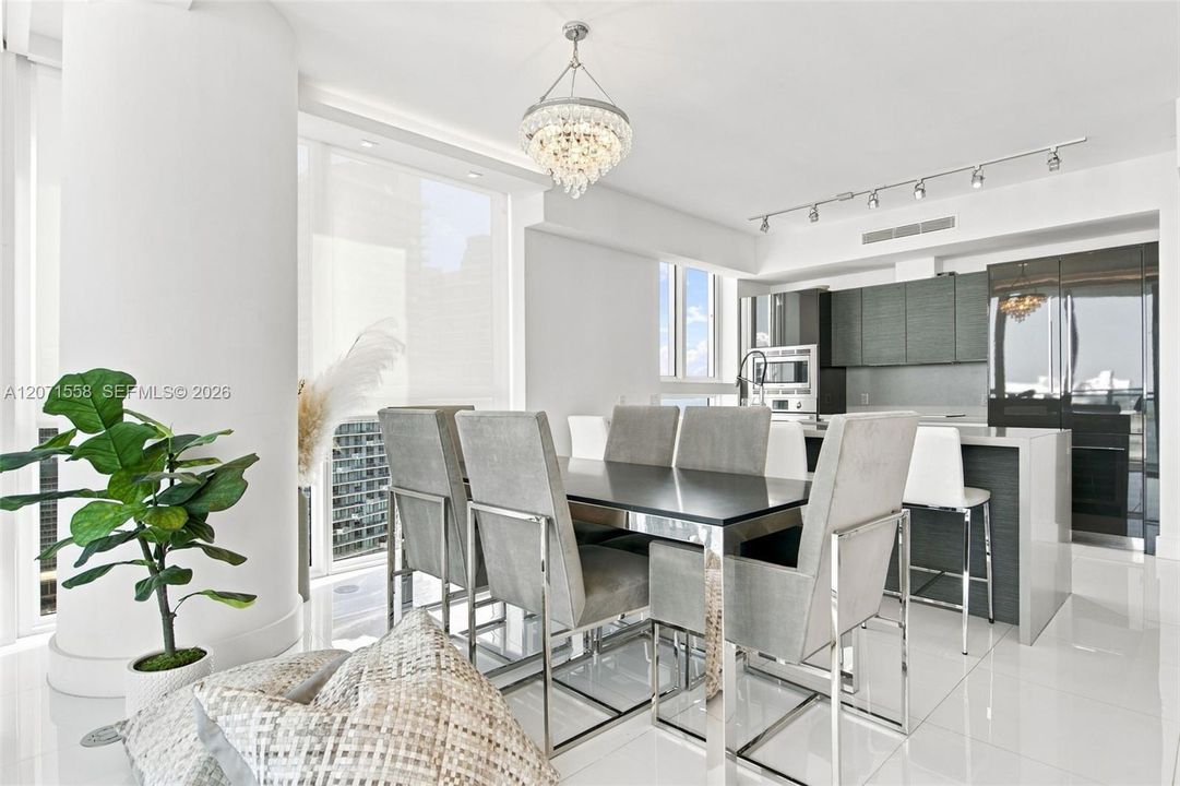 В аренду: $9,150 (3 спален, 3 ванн, 1593 Квадратных фут)