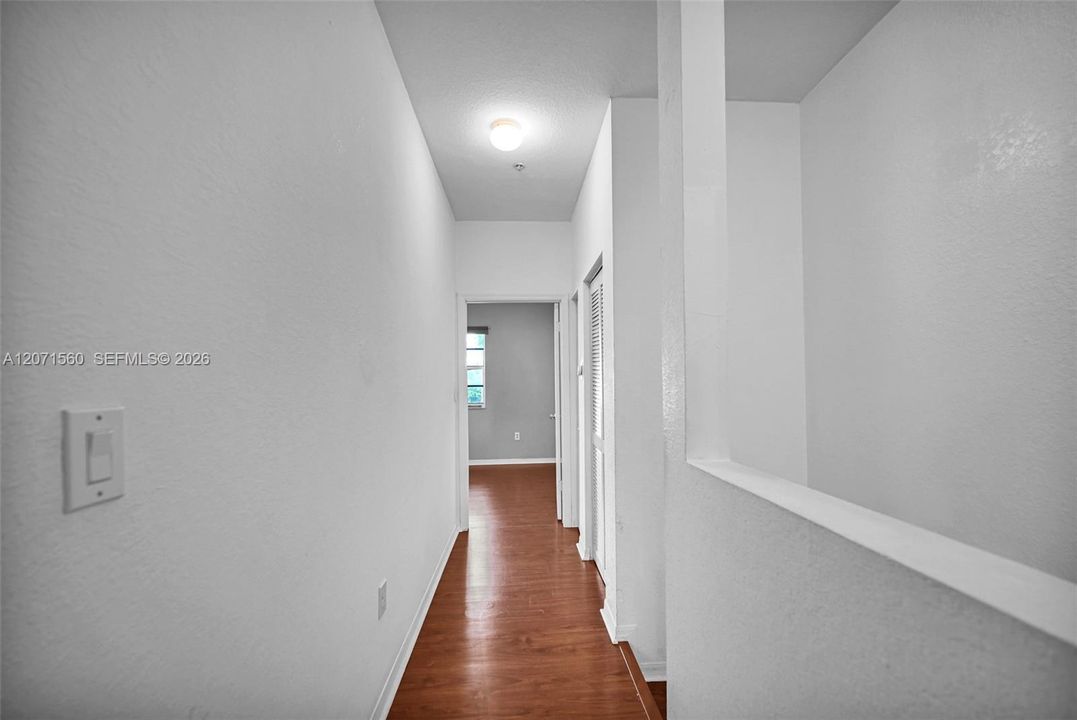 For Sale: $355,000 (2 beds, 2 baths, 1150 Square Feet)