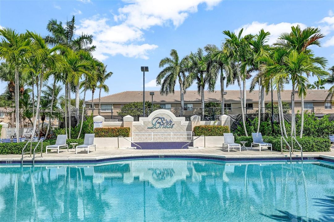 For Sale: $355,000 (2 beds, 2 baths, 1150 Square Feet)