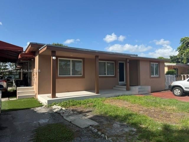 For Rent: $3,200 (3 beds, 2 baths, 1959 Square Feet)