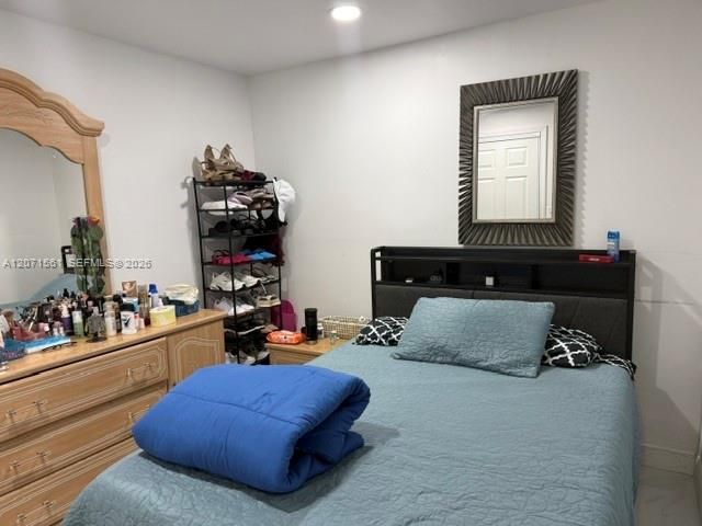 For Rent: $3,200 (3 beds, 2 baths, 1959 Square Feet)