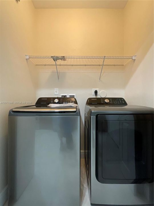 En Renta: $3,150 (3 camas, 2 baños, 1478 Pies cuadrados)
