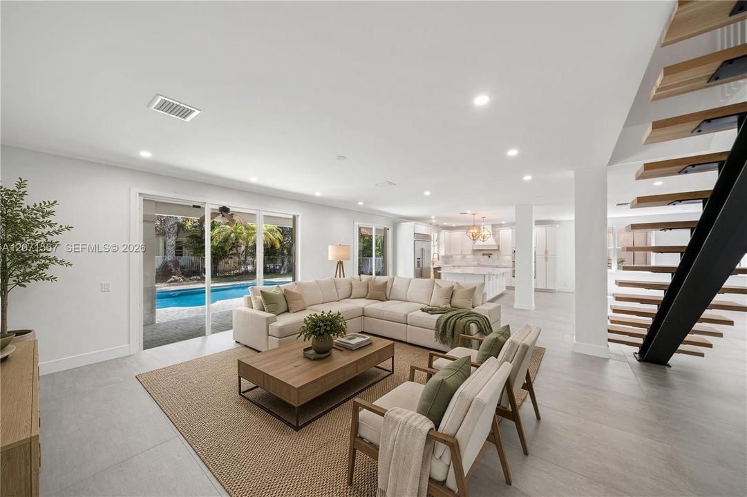 For Sale: $1,585,500 (7 beds, 5 baths, 4094 Square Feet)