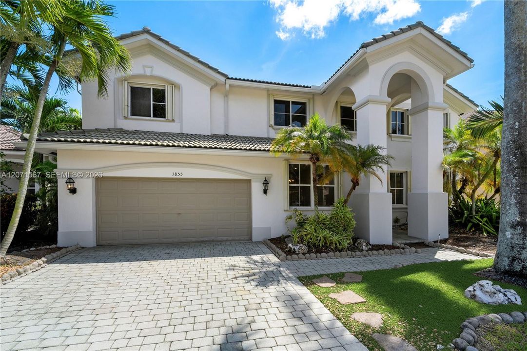 For Sale: $1,585,500 (7 beds, 5 baths, 4094 Square Feet)
