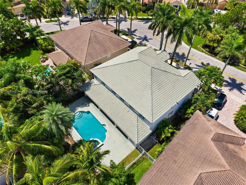 For Sale: $1,585,500 (7 beds, 5 baths, 4094 Square Feet)