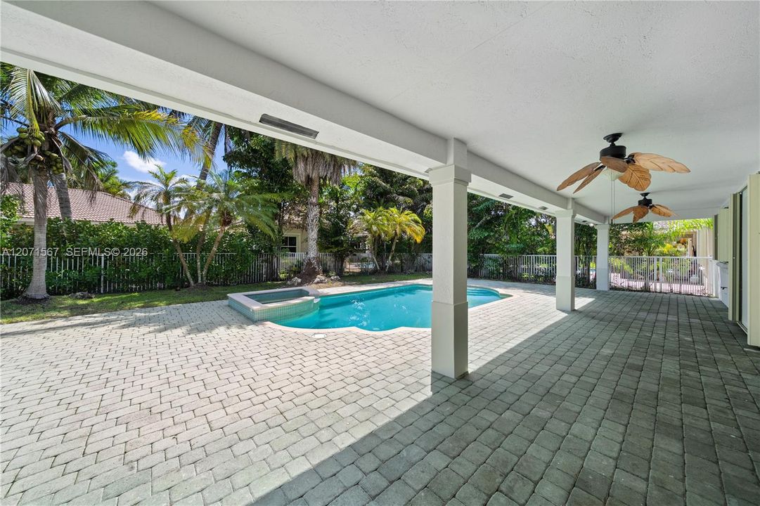 For Sale: $1,585,500 (7 beds, 5 baths, 4094 Square Feet)