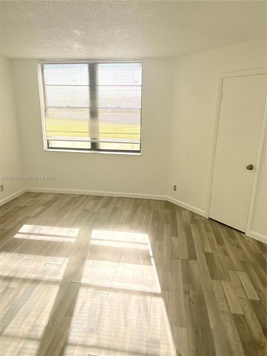 For Rent: $1,940 (2 beds, 2 baths, 890 Square Feet)