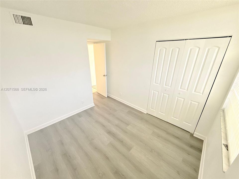 For Rent: $1,940 (2 beds, 2 baths, 890 Square Feet)
